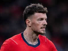 Správy Arsenalu: 11 hráčov povedalo, že by „mali byť zakázaní“, keď sa objavila nová teória Ben White Ben White z Anglicka počas medzinárodného priateľského zápasu medzi Anglickom a Uruguajom na štadióne Wembley 27. marca 2026 v Londýne v Anglicku.