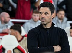 Správy Arsenalu: Bývalá hviezda z City bola vyzvaná, aby odmietla prestup 86 miliónov libier, keď sa objaví úder Ligy majstrov Tréner Arsenalu Mikel Arteta sleduje zápas so Sportingom