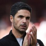 Správy Arsenalu: Mikel Arteta dostal radu od ikony Man Utd, keďže bývalý prestupový cieľ poslal varovanie