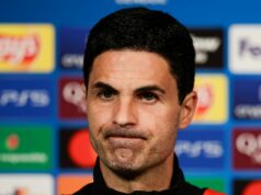 Správy Arsenalu: „Absolútne veľká“ aktualizácia tímu, pretože manažér požaduje „väčšie nasadenie“ Bukayo Saka z Arsenalu oslavuje naplno