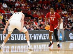 Správy: Bývalý Alabama C Aiden Sherrell sa zaviazal do Indiany Basketbal NCAA: Turnaj NCAA Sweet Sixteen-Midwest Regional-Alabama v Michigane