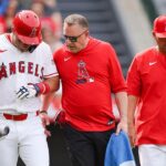 Správy MLB: Mike Trout má negatívne röntgenové snímky po HBP, Angels ho dennodenne uvádzajú