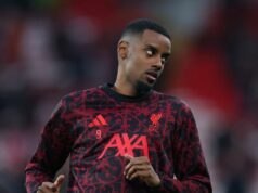 Správy z Liverpoolu: Alexander Isak posiela pripomienku, keď sa hviezda otvára pri odchode z Anfieldu Alexander Izák.