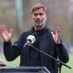 Jurgen Klopp, šéf Red Bull Global Soccer, hovorí počas oficiálneho otvorenia nových tréningových zariadení Red Bulls v New Yorku 22. apríla 2026