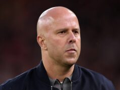 Správy z Liverpoolu: Zranenie Huga Ekitike zasiahlo plány na prestup, pretože cieľ má „otvorené dvere“ na presun Arne Slot