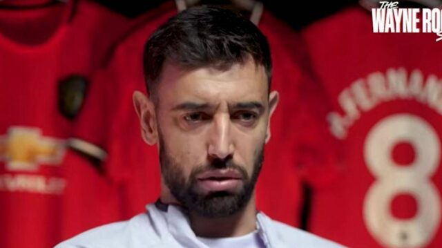 LONDÝN, ANGLICKO - 18. apríla: Bruno Fernandes z Manchestru United počas zápasu Premier League medzi Chelsea a Manchester United na Stamford Bridge 18. apríla 2026 v Londýne v Anglicku. (Foto: Julian Finney/Getty Images)