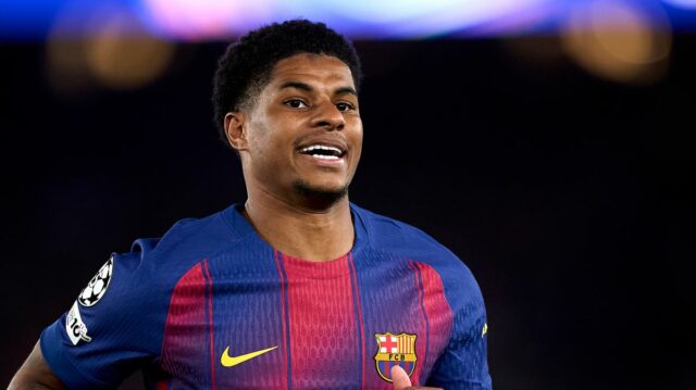 Správy z Man Utd: Michael Carrick dostáva správu od Marcusa Marcus Rashford hrá za Barcelonu