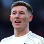 Elliot Anderson z Nottingham Forest v akcii počas zápasu Premier League medzi Aston Villa a Nottingham Forest vo Villa Parku 3. januára 2026 v Birminghame v Anglicku.