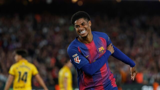 Marcus Rashford oslavuje gól Barcelony