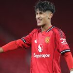 Futbalista Manchestru United JJ Gabriel body na futbalovom ihrisku