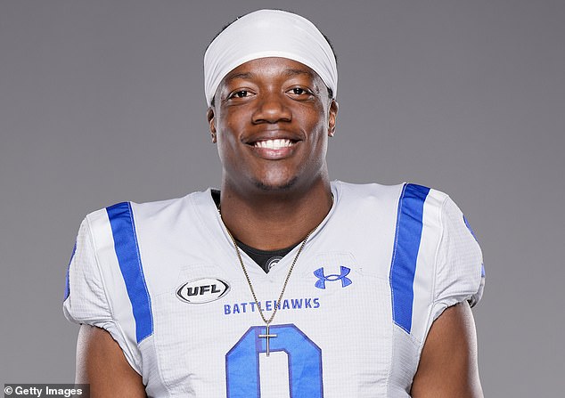 Srdcervúci detail sa objavil po smrti bývalého hráča NFL Chrisa Bývalý hráč NFL Chris Payton-Jones zomrel pri autonehode niekoľko týždňov po tom, čo privítal dcérku