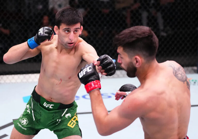Steve Erceg posilnený pozitívnymi afirmáciami, športový psychológ pre UFC Perth