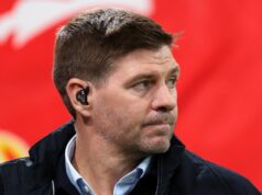Steven Gerrard hľadá prácu v šampionáte – ale bývalý tímový kolega z Liverpoolu v spore Steven Gerrard bude pravdepodobne bojovať o prácu v Burnley