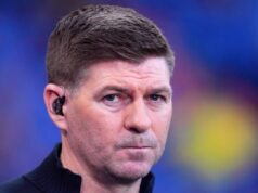Steven Gerrard sa po ‚krutom‘ momente proti PSG rozplakal do hviezdy Liverpoolu | Futbal | Šport Steven Gerrard sa po 'krutom' momente proti PSG rozplakal do hviezdy Liverpoolu | Futbal | Šport