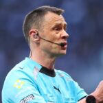 Rozhodca Premier League Stuart Attwell