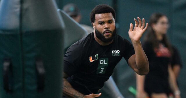 Súhrn draftu Chargers NFL: Akheem Mesidor sa celkovo umiestnil na 22. mieste
