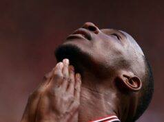 Sunderland odsudzuje online rasistické zneužívanie Brobbeyho po víťazstve Premier League nad Tottenhamom Hotspur Sunderland odsudzuje online rasistické zneužívanie Brobbeyho po víťazstve Premier League nad Tottenhamom Hotspur