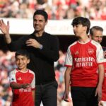 Syn Mikela Artetu, Gabriel (v strede), práve debutoval za Arsenal do 18 rokov