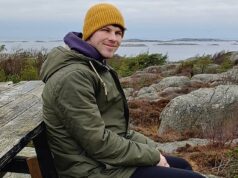 Talentovaný podnikateľ smúti po jeho náhlej smrti počas futbalového zápasu vo veku len 32 rokov Podnikateľ a dátový inžinier Peter Flook so sídlom v Sydney bol oplakávaný po jeho náhlej smrti počas predmestského futbalového zápasu začiatkom tohto mesiaca.