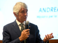 Taliansky minister športu sa zameriava na Gravinu a vyzýva na prepracovanie „vedenia FIGC“. Taliansky minister športu sa zameriava na Gravinu a vyzýva na prepracovanie „vedenia FIGC“.