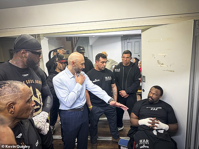 Testosterón bude pumpovať v Londýne, keď sa Deontay Wilder postaví Chisorina váha na váhe naznačuje skôr slimfest ako test zručností. S hmotnosťou 266,7 libier prišiel nielen o viac ako dva kamene ťažší ako Wilder, ale o 5 libier bol najťažší v jeho kariére.