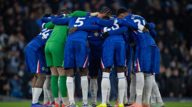 Tím Chelsea Liam Rosenior musí nastúpiť proti Man Utd v Hráči Chelsea v tlačenici pred januárovou remízou s Manchestrom City