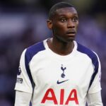 Randal Kolo Muani z Tottenhamu Hotspur počas zápasu Premier League medzi Tottenham Hotspur a Brighton & Hove Albion na štadióne Tottenham Hotspur v Londýne, Spojené kráľovstvo, 18. apríla 2026.