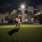 Tom Brady a jeho dcéra Vivian (13) nakrútili svoj veľmi súťaživý volejbalový tréning