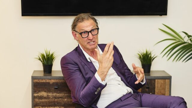 Tony Adams hovorí o Arsenale pred nedeľňajším súbojom s Man City