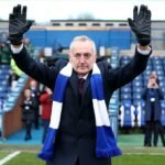 Legendárny bývalý hráč a tréner Blackburnu Tony Parkes na snímke z roku 2020 zomrel vo veku 76 rokov.