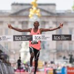 Sabastian Sawe sa stal vôbec prvým človekom, ktorý legálne zabehol maratón pod dve hodiny, pričom Londýnsky maratón dokončil za 1:59,30 hod.