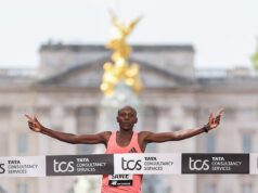 Topánky za 450 £, zlatko… a šálky čaju! Tajomstvo „tichého vraha“, ktorý sa zapísal do histórie londýnskeho maratónu tým, že prelomil dvojhodinovú bariéru Sabastian Sawe sa stal vôbec prvým človekom, ktorý legálne zabehol maratón pod dve hodiny, pričom Londýnsky maratón dokončil za 1:59,30 hod.