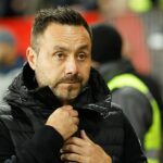 Tottenham sa snaží vymenovať nového psychológa len niekoľko týždňov po tom, čo Roberto De Zerbi (vyššie) poukázal na „mentálne“ problémy v klube, ktorý má problémy, ktorý v roku 2026 nevyhral ligový zápas.