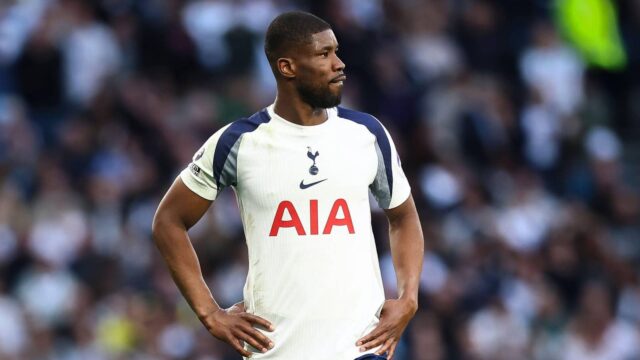 Tottenham po remíze Brightonu reaguje na „hanebný, dehumanizujúci rasizmus“ obrancu
