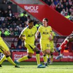 SUNDERLAND, ANGLICKO - 12. apríla: Roberto De Zerbi, manažér Tottenhamu Hotspur, sa prizerá počas zápasu Premier League medzi Sunderlandom a Tottenhamom Hotspur na štadióne Light 12. apríla 2026 v anglickom Sunderlande. (Foto: George Wood/Getty Images)