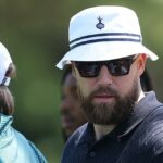 Travis Kelce sa medzi šomraním o svojich svadobných plánoch s Taylor Swift objavil neohrozene