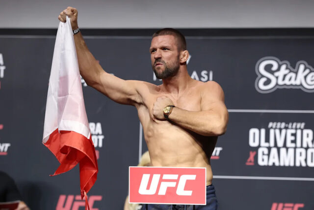 Tu je stávkový kurz MMAmania.com UFC 327 „Weekend Lock“ ... aký je váš?
