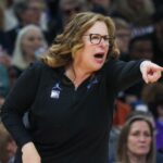 UCLA vyzerá, že porazí program v Južnej Karolíne, ktorý ju inšpiroval