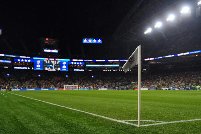 USWNT krstí trávu Svetového pohára na Lumen Field s daždivým SEATTLE, WASHINGTON – 14. apríla: Celkový pohľad na štadión počas medzinárodného priateľského zápasu medzi Spojenými štátmi a Japonskom na ihrisku Lumen Field 14. apríla 2026 v Seattli, Washington. (Foto: Soobum Im/USSF/Getty Images)