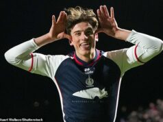 Uni Boy Barney Stewart sa rýchlo učí… a plodný útočník Falkirku by mohol mať veľké slovo v boji o titul Útočník Barney Stewart strelil šesť gólov v posledných piatich zápasoch za Falkirk