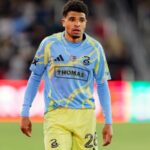 Union podpísal s domácim D Nathanom Harrielom novú zmluvu