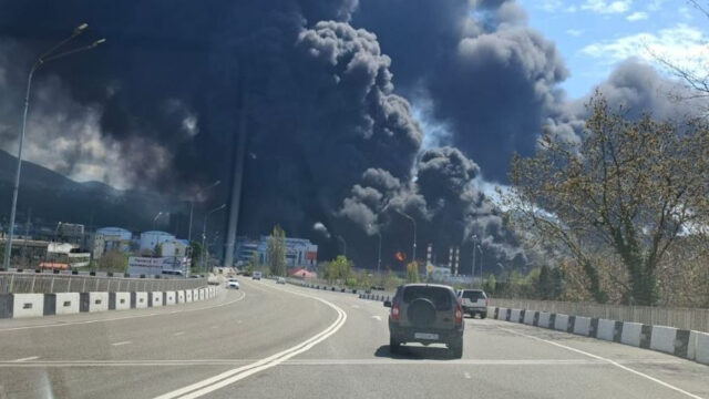 Útok ukrajinského bezpilotného lietadla zasiahol ruský prístav Tuapse | Útoky dronov
