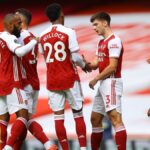 Joe Willock z Arsenalu oslavuje strelenie svojho druhého gólu počas zápasu B-skupiny Európskej ligy UEFA medzi Arsenal FC a Dundalk FC na Emirates Stadium 29. októbra 2020 v Londýne v Spojenom kráľovstve.