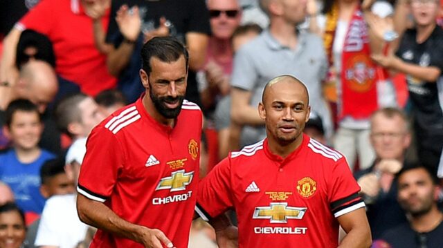 Danny Webber z Manchestru United oslavuje počas zápasu medzi Manchester United Legends a FC Barcelona Legends na Old Trafford 2. septembra 2017 v Manchestri v Anglicku. (Foto: Nathan Stirk/Getty Images)