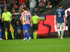 VAR stuhne Arsenal zbytočným zapojením do dvoch penalt VAR stuhne Arsenal zbytočným zapojením do dvoch penalt
