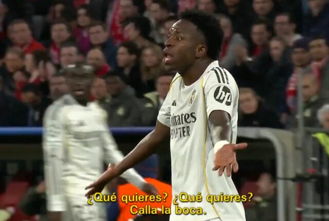 VIDEO: Vinicius Junior hovorí spoluhráčovi z Realu Madrid, aby počas prehry Bayernu Mníchov „zavrel hubu“.
