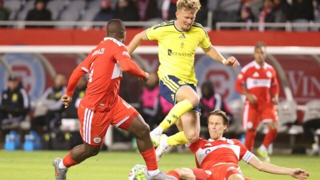 Vedúci Nashville na východe môže byť bez Sama Surridgea v Atlante
