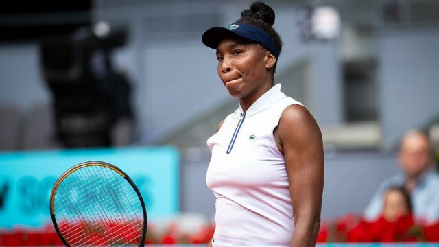 Venus Williamsová prehráva 10. dvojhru za sebou
