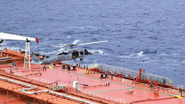 Video: Americké sily nastúpili na sankcionovaný tanker v Ázii a Tichomorí | Americko-izraelská vojna proti Iránu
