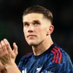 LISABON, PORTUGALSKO - 7. apríla: Viktor Gyokeres z Arsenalu tlieska fanúšikom na konci štvrťfinálového zápasu UEFA Champions League 2025/26 medzi Sporting Clube de Portugal a Arsenal FC na Estadio Jose Alvalade 7. apríla 2026 v portugalskom Lisabone. (Foto: Chris Brunskill/Fantasista/Getty Images)